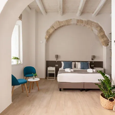 Domus Carolina - Stylish Living In The Soul Of * Cagliari